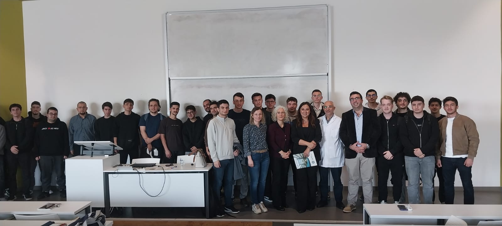 WhatsApp Image 2025-11-25 at 12.23.10.jpeg (100 KB)